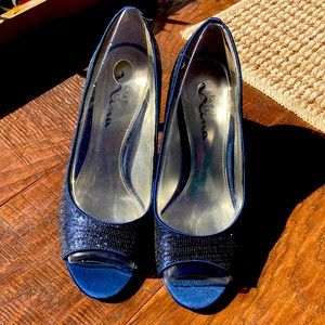Touch of Nina Navy Glitter 7.5 Heels